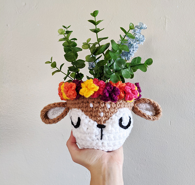 Sweet Fawn Planter
