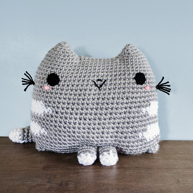 fat cat throw pillow