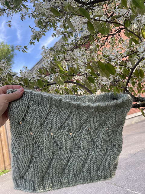 Opal Lace Cowl