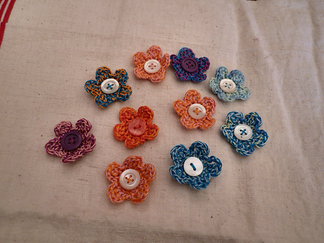 Easy Peasy Crochet Flowers