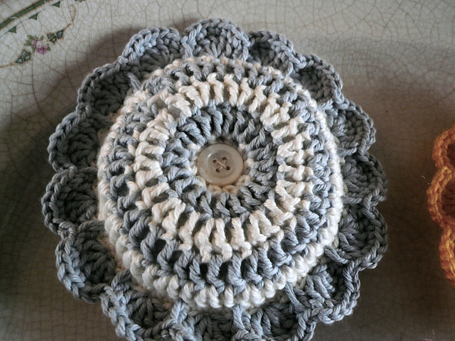 Daisy Pincushion