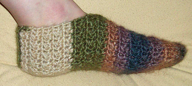 Crocheted Men's Seed Stitch Slippers