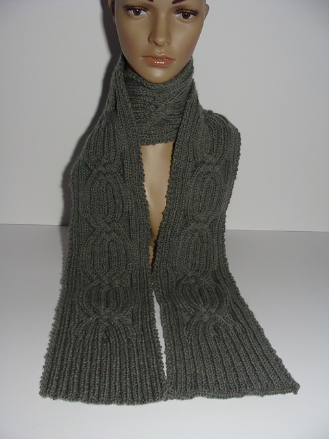 Braided ribs scarf