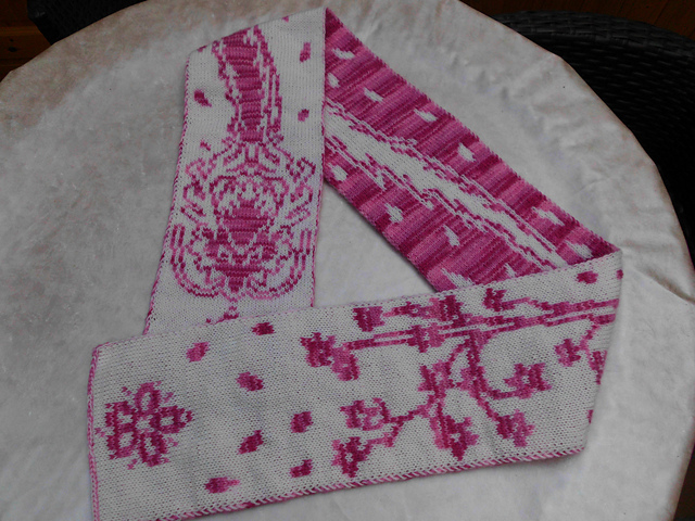 Sakura Dragon Scarf MKAL