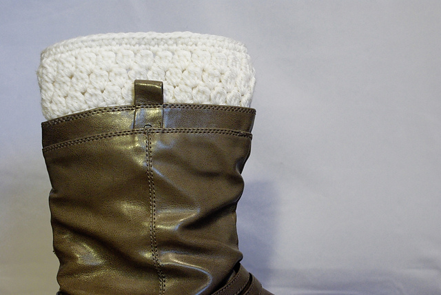 Bobble Stitch Boot Cuffs