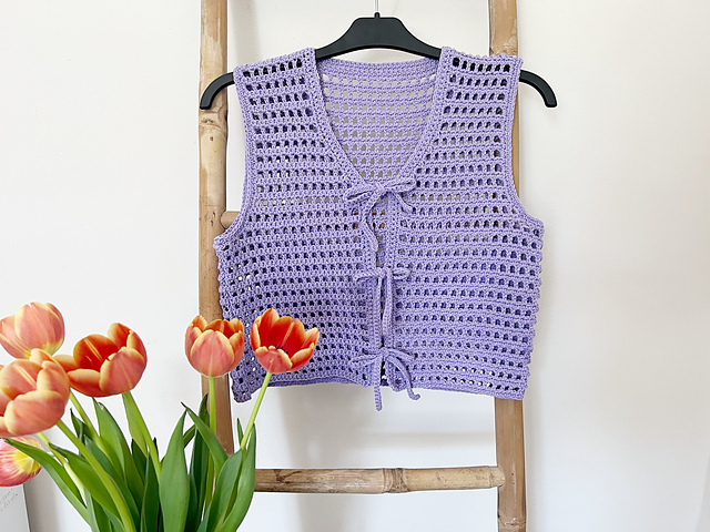Iris Vest Top
