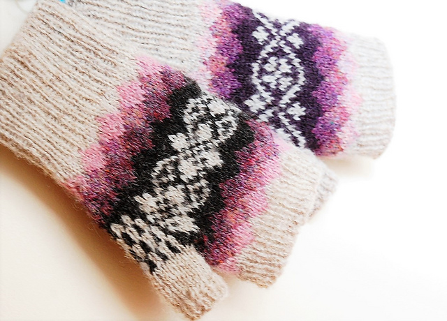 Shaded Mitts