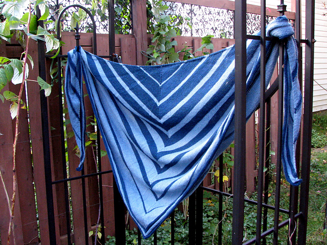 Large Gradient with Welted Border