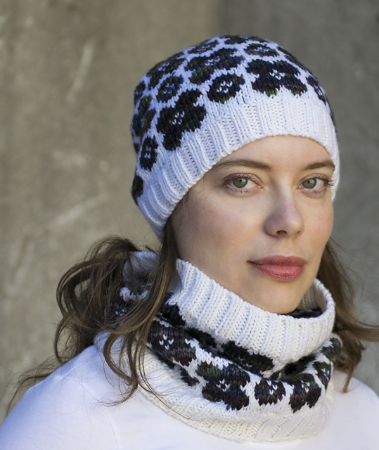 Menara Hat and Cowl Set