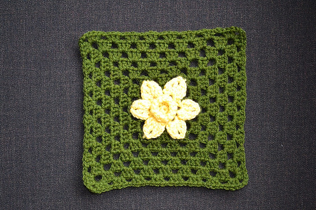76 Daffodil Motif