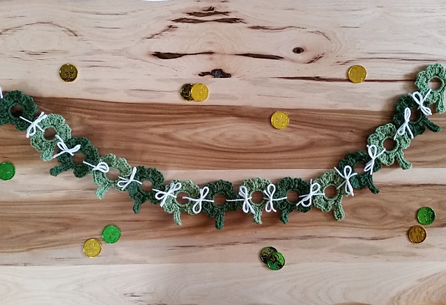 Shamrock Garland