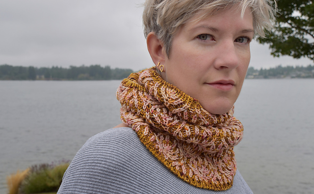Commotion Cowl