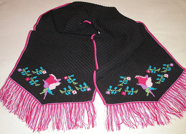 Rosebud Scarf