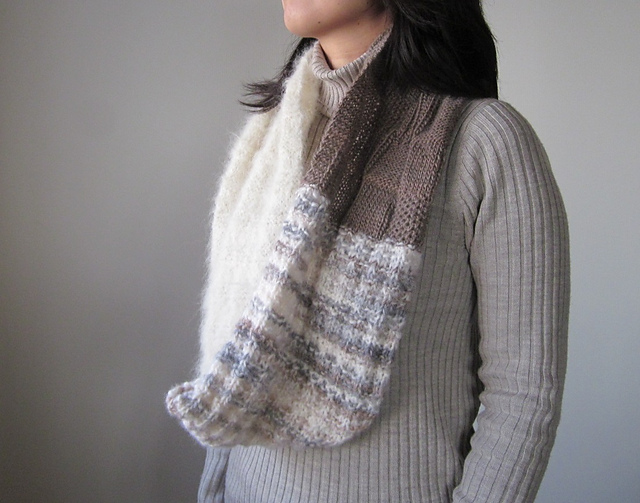 STRUMスヌード Ravelry: Three Yarns Snood 3種の糸で編むスヌード pattern by Mami