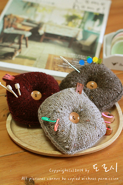 squares squares pincushion