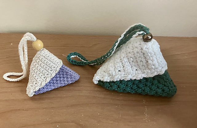 Pyramid Dumpling Pouch
