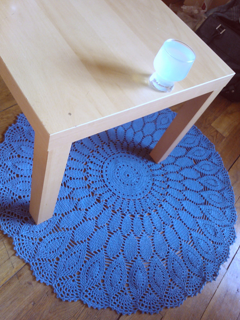 Modèle tapis en rosace au crochet