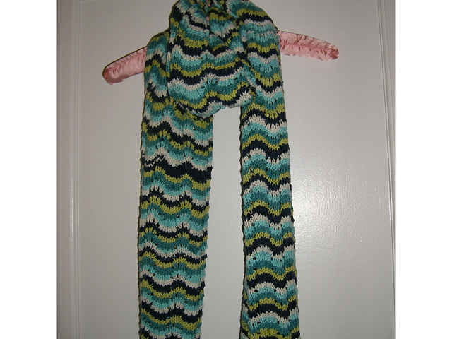 Wavely Scarf