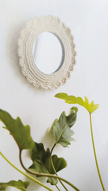 Retro Mirror