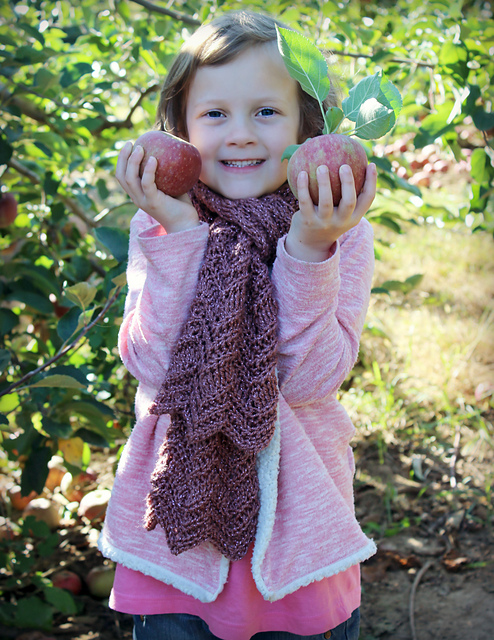 Apple-Picking Scarf
