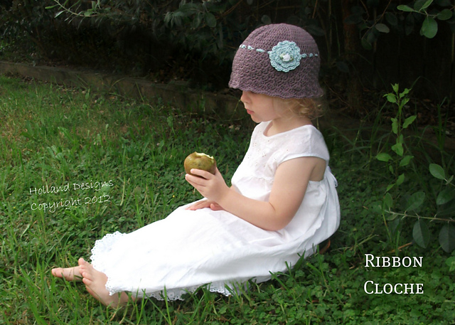 Ribbon Cloche