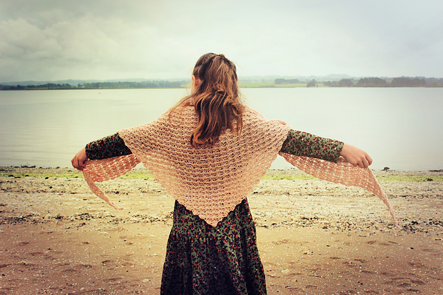 Knit-Look C2C Triangular Shawl