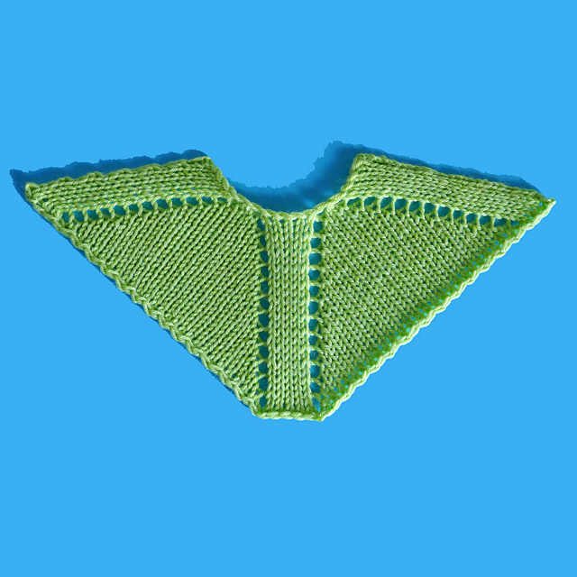 Right Triangle with a Center Back Panel