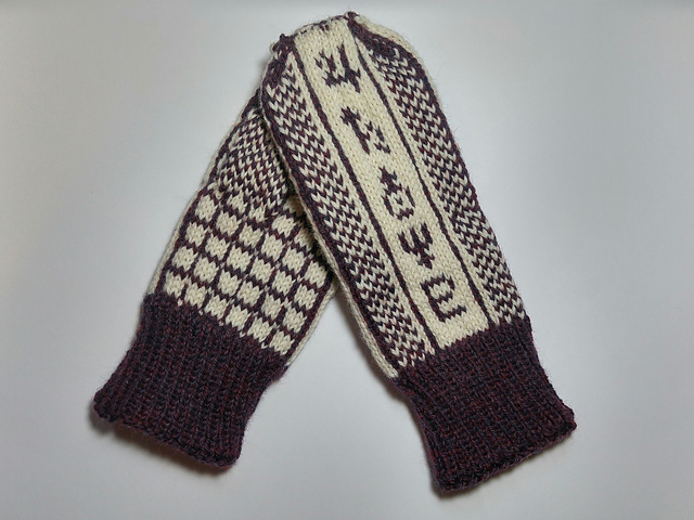 Solar System Mittens