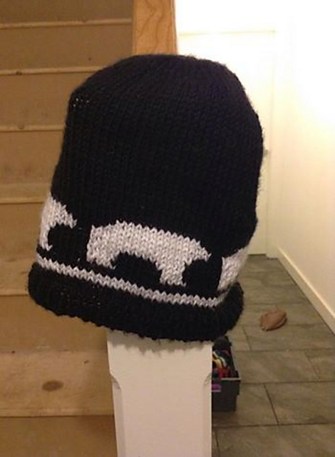Polar Bear Motif Hat