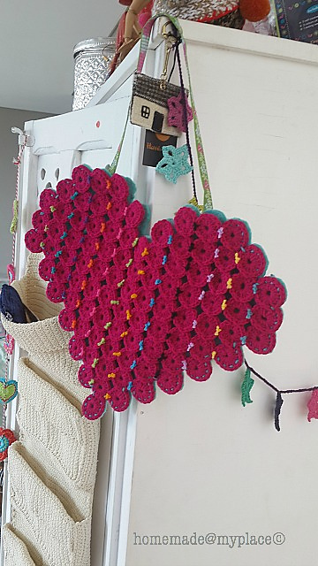 Big Heart Hanging Pouch