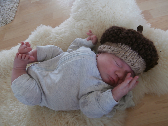 Newborn Nutbrown Acorn Hat