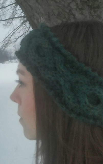 XOXO Cable Chunky Earwarmer