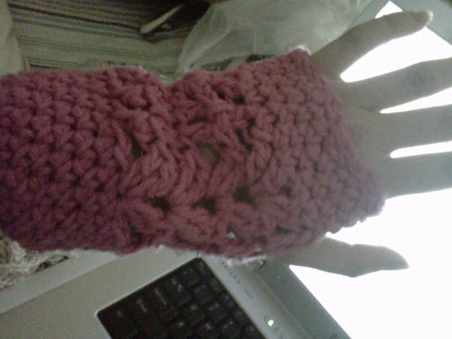Lacy fingerless gloves