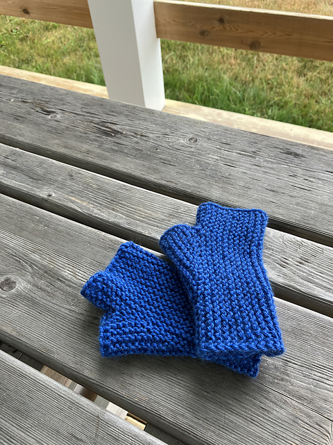 Nostalgic Fingerless Mittens