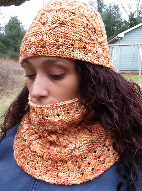 Dancing Leaves Cowl