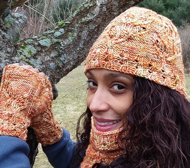 Dancing Leaves Fingerless Mitts