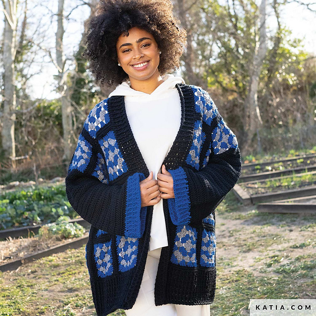 6306-8 Granny square oversized cardigan