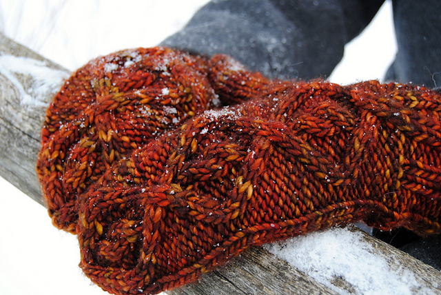 Diamond Mittens