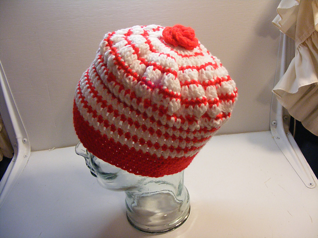 Version 30, Rosebud Valentine Hat