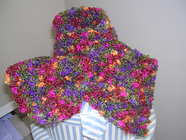Twirl Keyhole Scarf