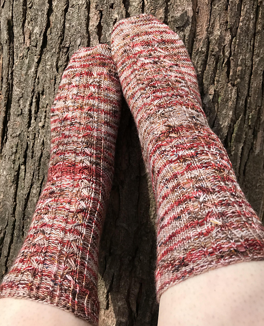 Kissing Cardinals Socks