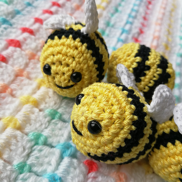 Ravelry: Bertie Bee pattern by Mama Bo and Bertie