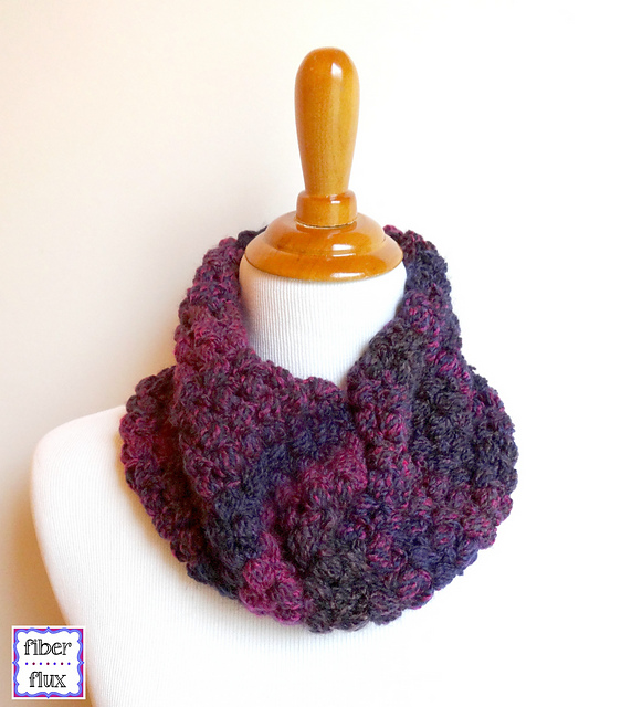 Tweedy Berries Cowl