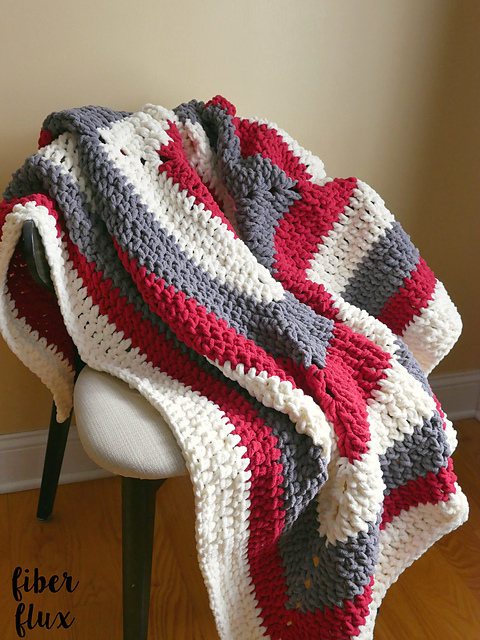 Snow Berries Throw