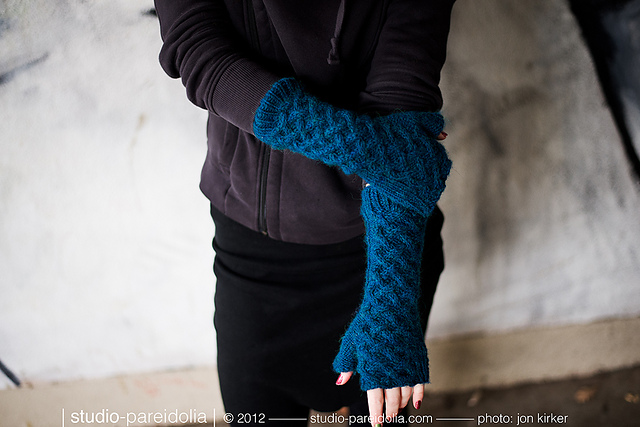 Celtic Cable Gloves