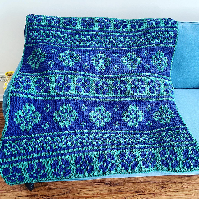 Wild Roses Scandinavian Blanket
