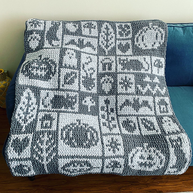 Spooky Autumn Tile Blanket