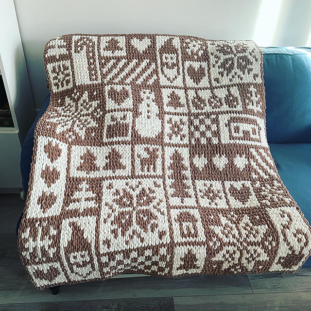 Ravelry Happy Holidays Tile Blanket pattern by I Love My Blanket