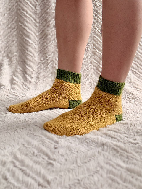 Pineapple Head Socks