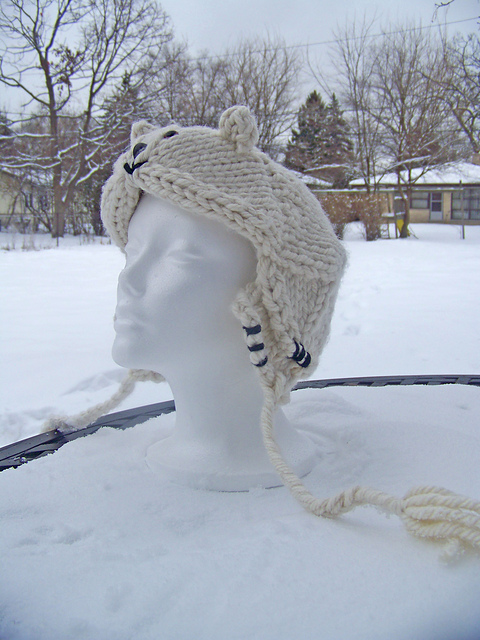 Bear Hug Hat